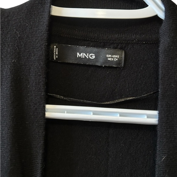 Elegant Black Women's Sweater - Picture 2 of 3